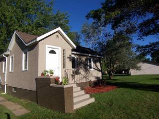 4217 5th Ave, Hibbing, MN 55746-3218
