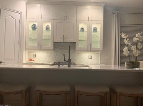 1365 Serrano Cir, Naples, FL 34105-4950