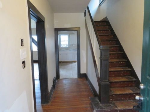 1404 Maple St, Mckeesport, PA 15132-5223