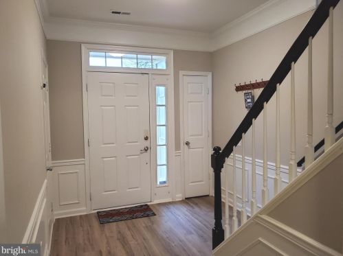 16825 Jed Forest Ln, Woodbridge, VA 22191-5126