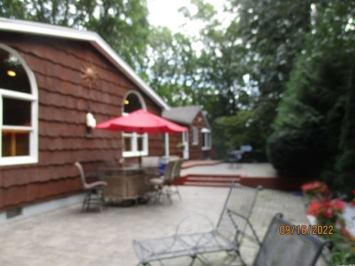 568 Bread And Cheese Hollow Rd, Northport NY  11768-2326 exterior