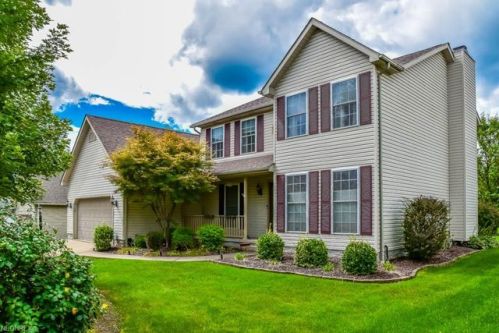 8331 Sapphire Ave, Canton, OH 44721-1775