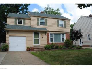 1272 Gordon Rd, Cleveland, OH 44124-1337