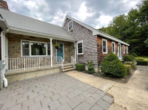 397 Main St, Ashby MA  01431-2306 exterior