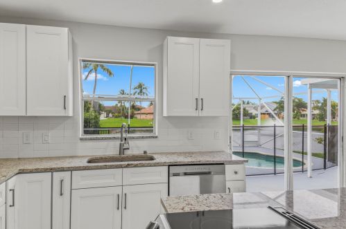 2770 Foxhall Dr, West Palm Beach, FL 33417-8141