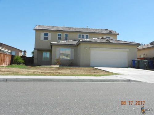 27 Robin St, Heber, CA 92249-9618