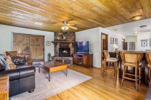 2099 4th Ln, Big Bear City CA  92314-9560 exterior