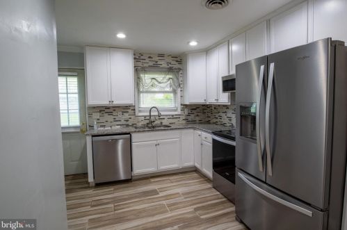 157 President Dr, Dover DE  19901-5263 exterior