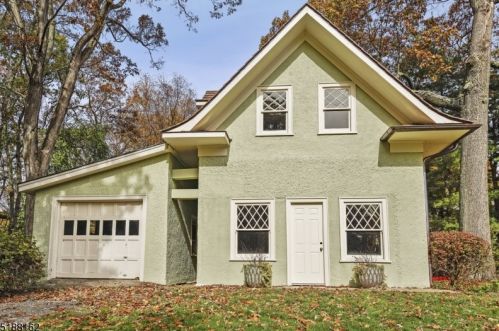 74 Tower Hill Rd, Mountain Lakes NJ  07046-1251 exterior