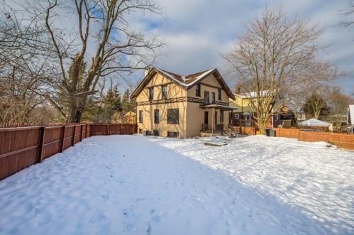 2 Wellington Rd, Pittsburgh, PA 15221-4548