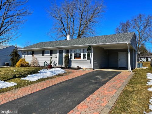 731 Auburn Rd, Fairless Hills, PA 19030-2436