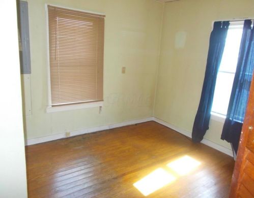 333 Oak St, Washington Ch OH  43160-1853 exterior