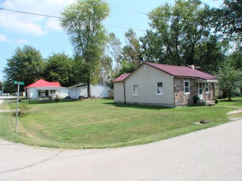 608 Main St, Brown County, OH 45121-1032