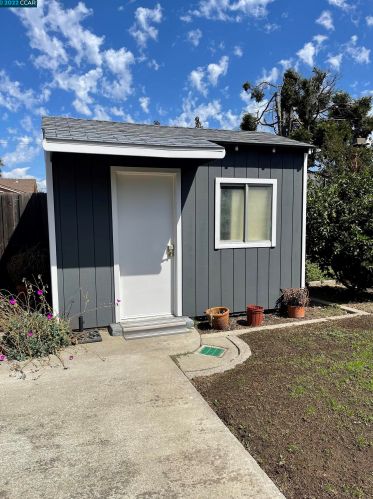 3423 Humphrey Ave, Richmond CA  94804-1121 exterior