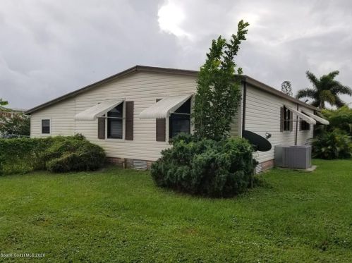 622 Royal Tern Dr, Sebastian FL  32976-7360 exterior