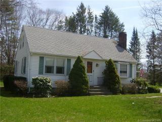 12 Lovers Ln, North Windham, CT 06280-1305