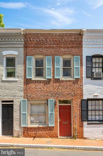 1529 27th St, Washington, DC 20020-3901