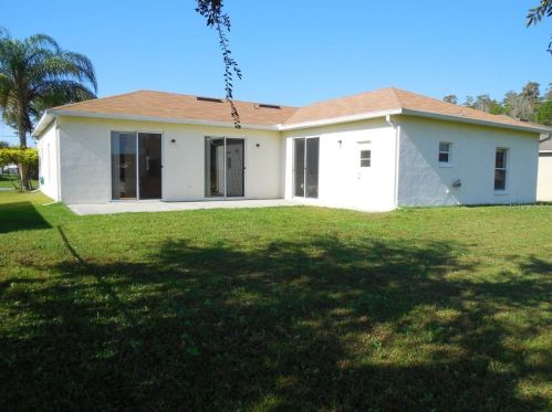 1028 Derbyshire Dr, Kissimmee FL 34758-3120 exterior