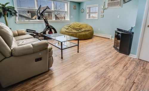 19 Hillcrest Ave, Crotonville NY  10562-1921 exterior