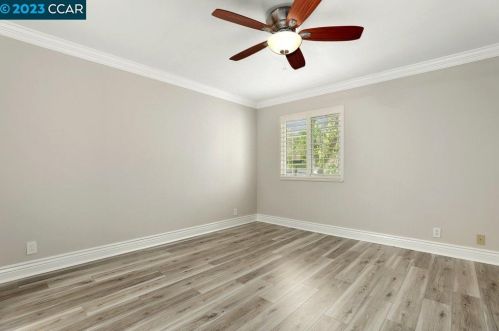 372 Camelback Rd, Concord CA  94523-1357 exterior