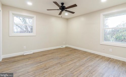 891 Kings Hwy, Pilesgrove NJ  08098-5456 exterior