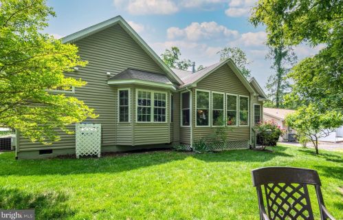 506 Liberty Blvd, Locust Grove, VA 22508-5132