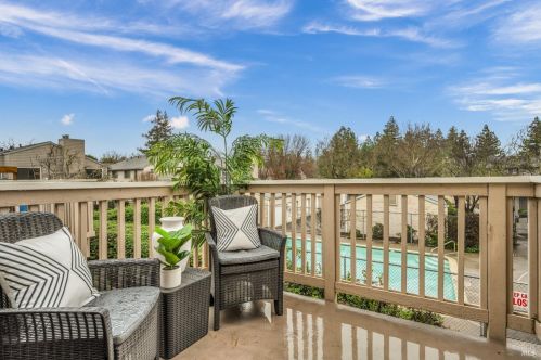 493 Mission Blvd, Santa Rosa, CA 95409-5346