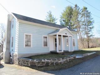 111 Teetsel Rd, West Saugerties, NY 12477-4129
