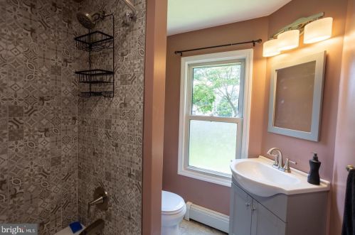 405 3rd Ave, Runnemede NJ  08078-1410 exterior