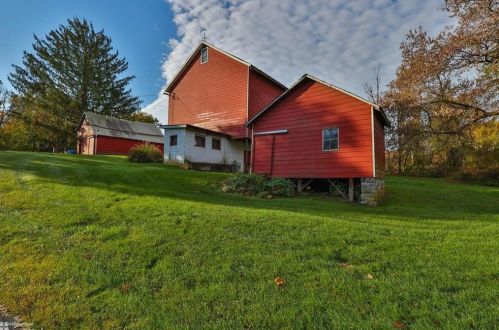 3200 Delaware Dr, Easton PA  18042-9760 exterior