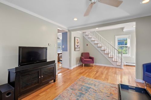 27 Main St, Newton NH  03858-3306 exterior