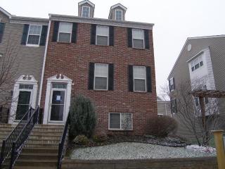 4112 Scott Ave, Minneapolis, MN 55422-1751