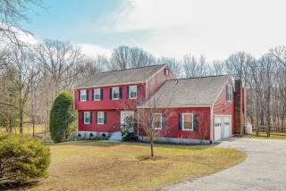 60 Wedgewood Dr, Danbury, CT 06811-2845