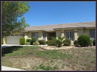 12405 Via Posada Dr, Victorville, CA 92392-6736