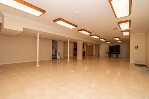 24 Hamlet Dr, Mount Sinai NY  11766-3002 exterior