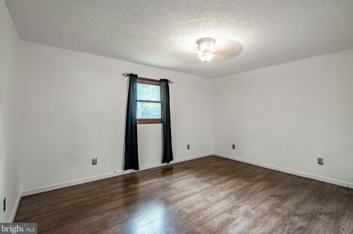 1950 Bergdoll Ave, Boothwyn PA exterior