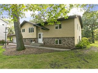 5735 Turtle Lake Rd, Saint Paul, MN 55126-4773