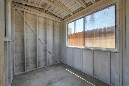 855 B St, Liberty Farms CA  95620-3311 exterior