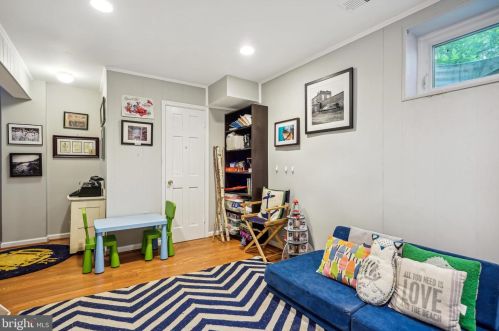 5269 Bradgen Ct, Springfield VA 22151-3524 exterior