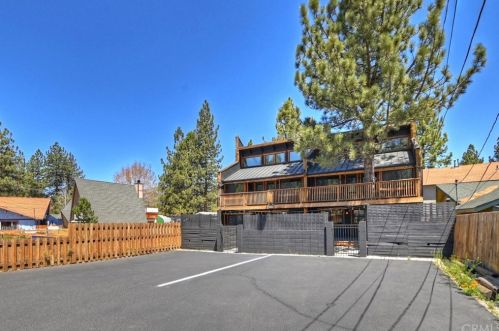 1125 Big Bear Blvd, Big Bear City CA  92314-9277 exterior