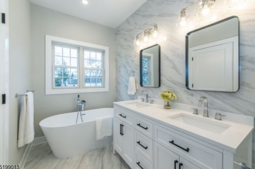 84 Elmwood Ave, Chatham Township NJ  07928-2628 exterior