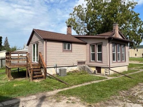 7 Lawton St, Edgerton WI  53534-0021 exterior