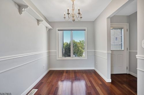 10 Olive Ct, Flemington NJ  08822-3037 exterior