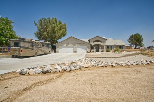 16406 Teton St, Victorville, CA 92395-8507