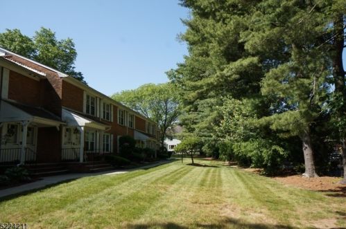45 Briarwood Path, Clark NJ  07066-2006 exterior