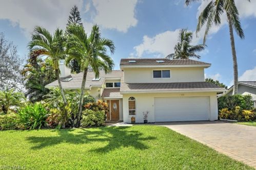 9896 El Greco Cir, Bonita Springs, FL 34135-6885