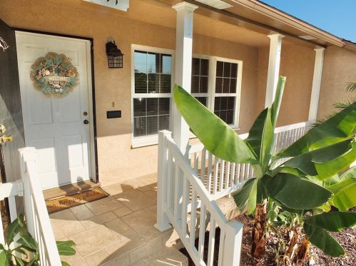 2174 Stanbridge Ave, Long Beach, CA 90815-2944