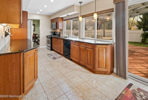 9 Salem Ln, Jackson Twp NJ  08527-1210 exterior