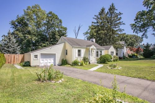 153 Dunn Ave, Stamford, CT 06905-1114