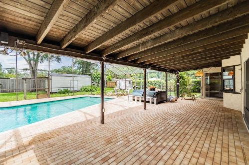 321 Sybelia Ave, Maitland FL  32751-4752 exterior